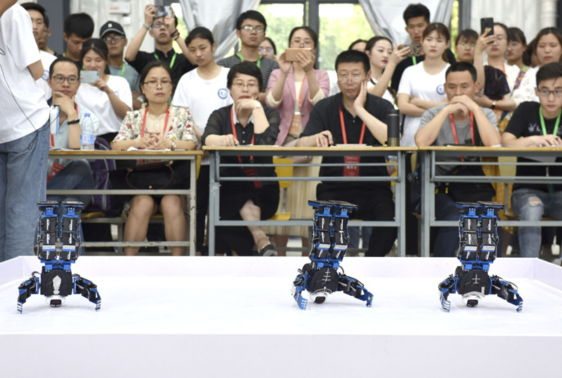 
201OB欧宝8中国工程机器人大赛暨国际公开赛于4月25日举行

